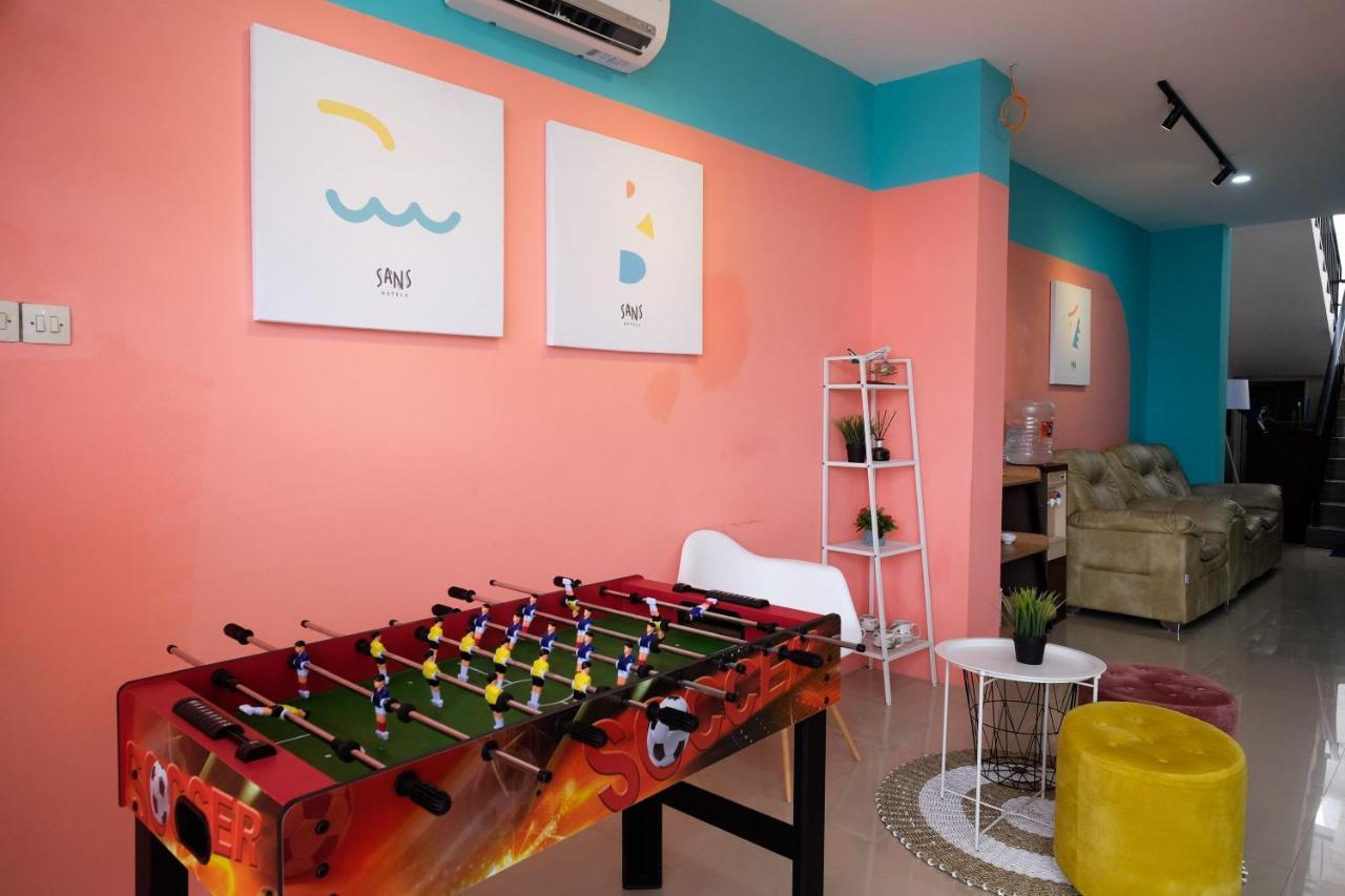 Sans Tiga Putri By Reddoorz Hotel