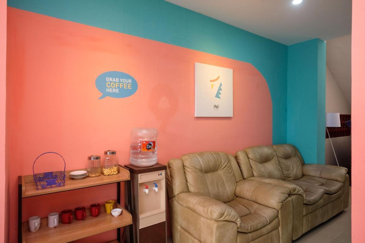 Sans Tiga Putri By Reddoorz Hotel